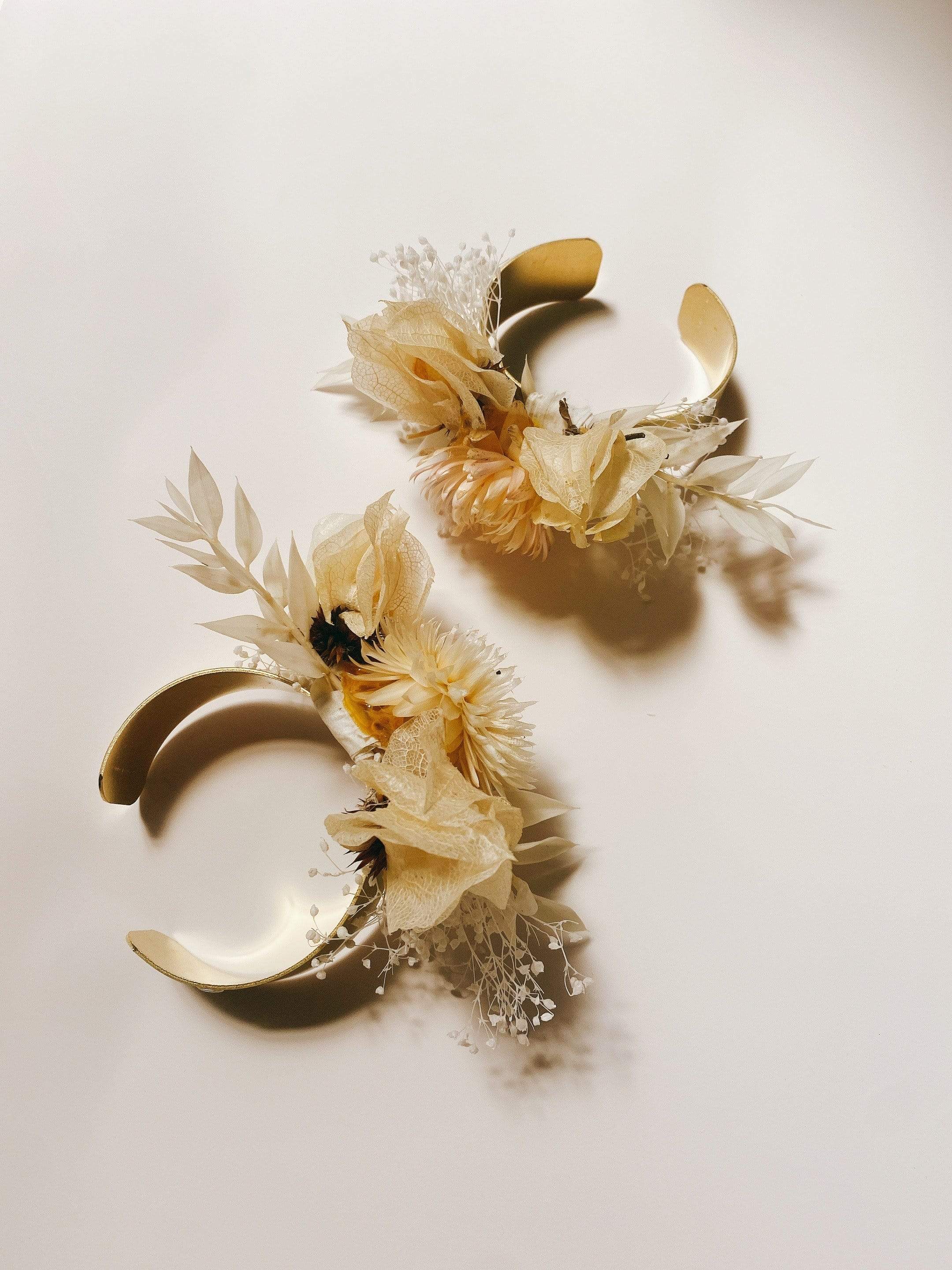 Everlasting Corsage Wristlet - Image 11